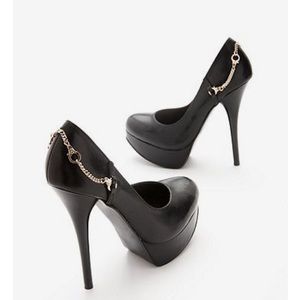 Stiletto platform pump - Fredericks of Hollywood